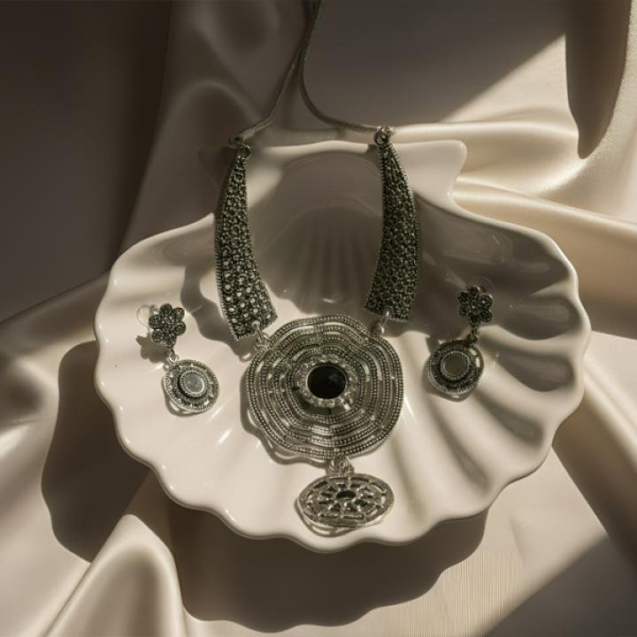 Chic Cascade Necklace